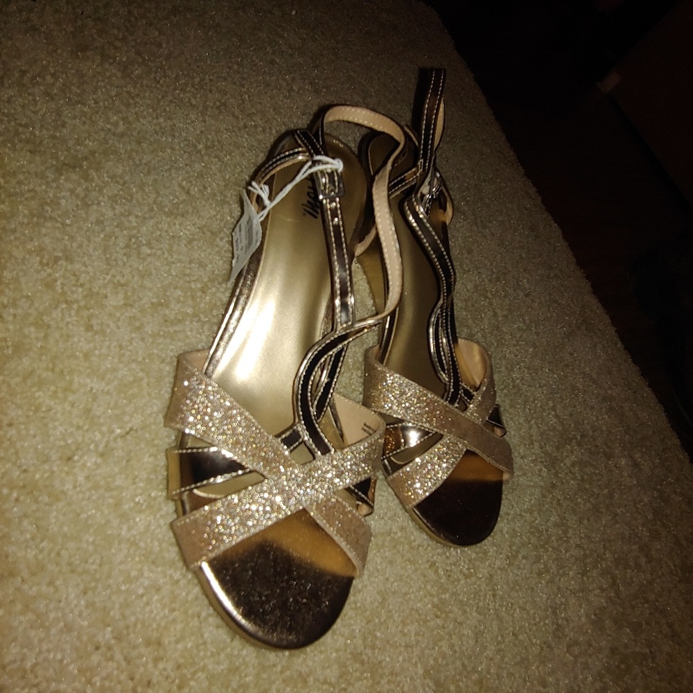 Short heels - Picture 7 of 8